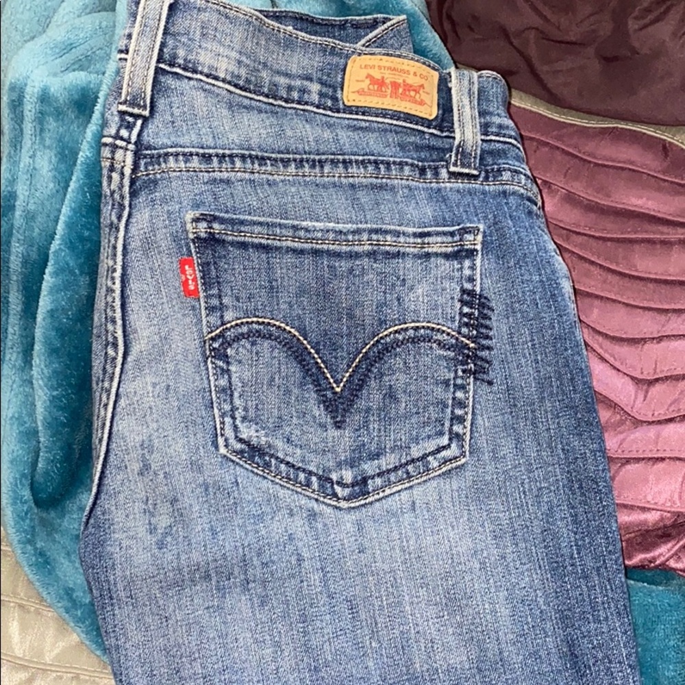 Levi’s - Picture 2 of 2